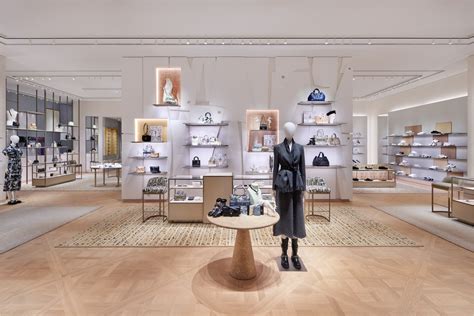 dior osaka takashimaya